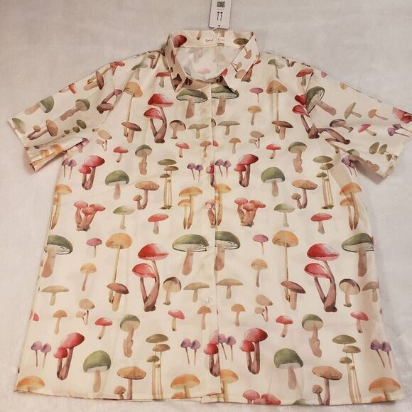 ROMWE Tops - Romwe Womens Short Sleeve Button front Collared Blouse